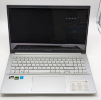 ASUS VivoBook Pro 15 OLED M3500QC – 15,6 silber spanische QWERTY-Tastatur